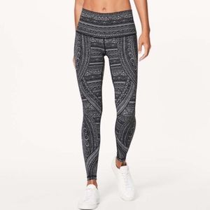 SOLD Lululemon Wunder Under Hi-Rise Leggings
